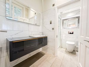 Photo 5- click for photo gallery